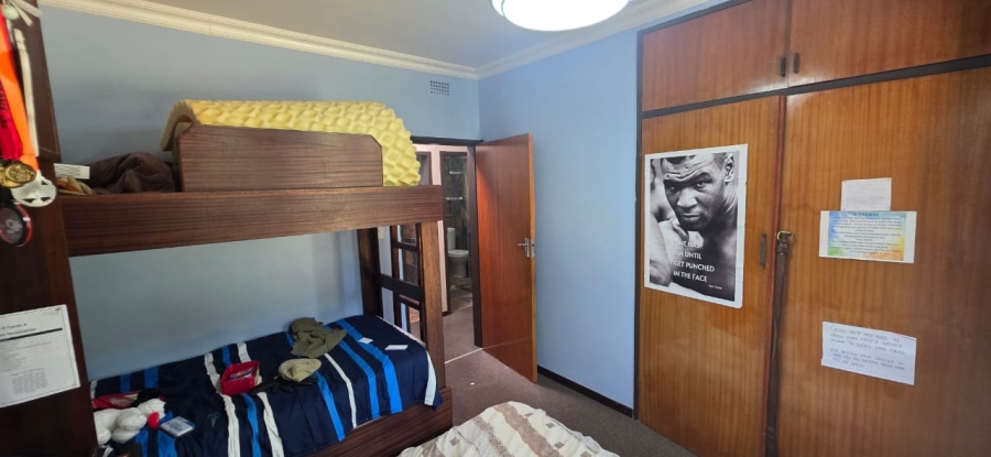 5 Bedroom Property for Sale in Wilkoppies North West